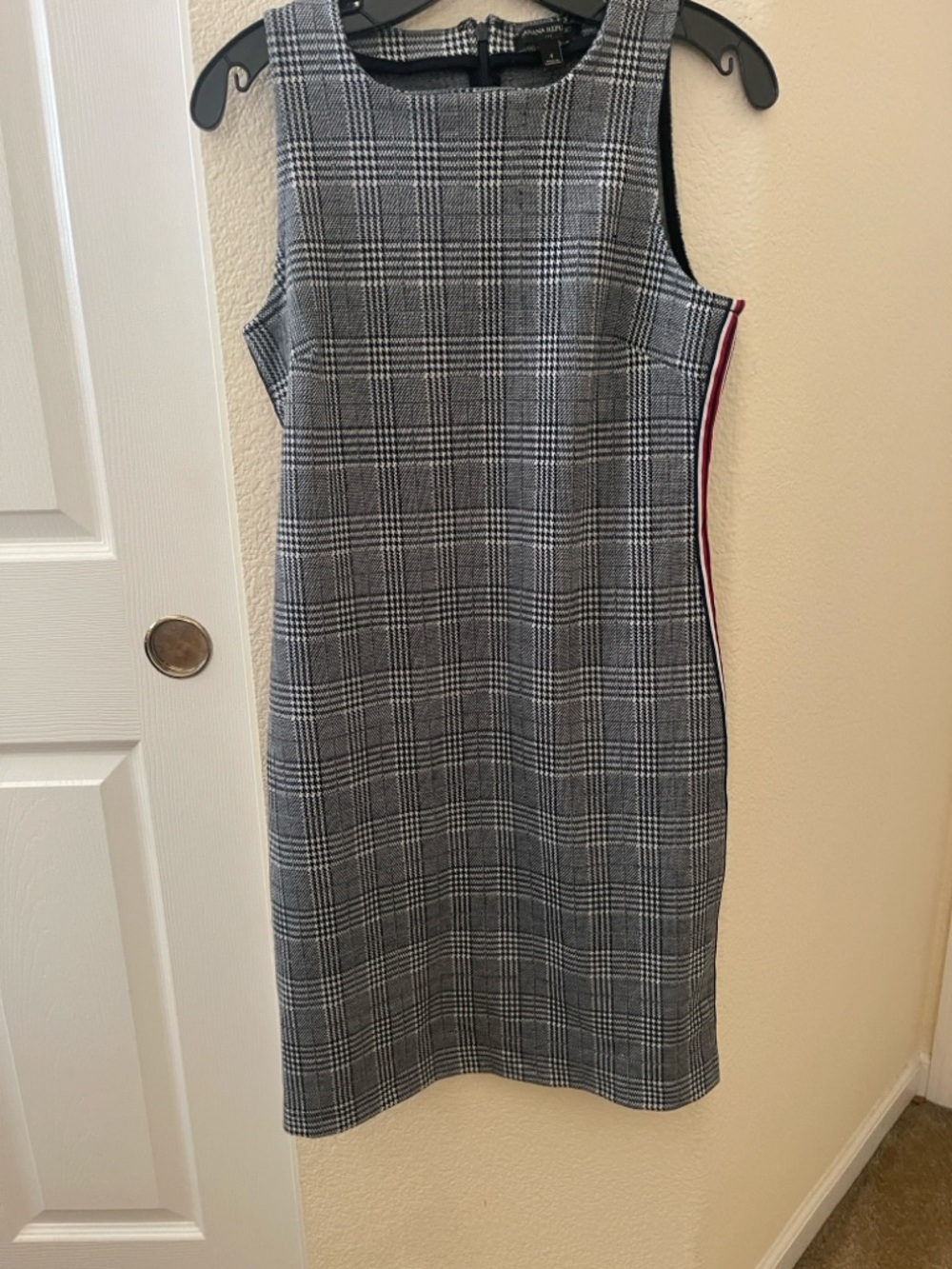 Banana Republic Black & White Plaid Sleeveless Midi Sheath Dress